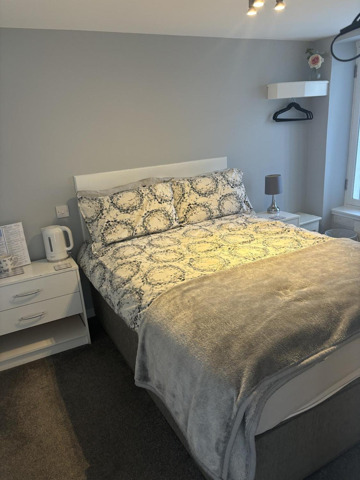 Black Bull With Rooms Upper Cumbernauld Chambre photo