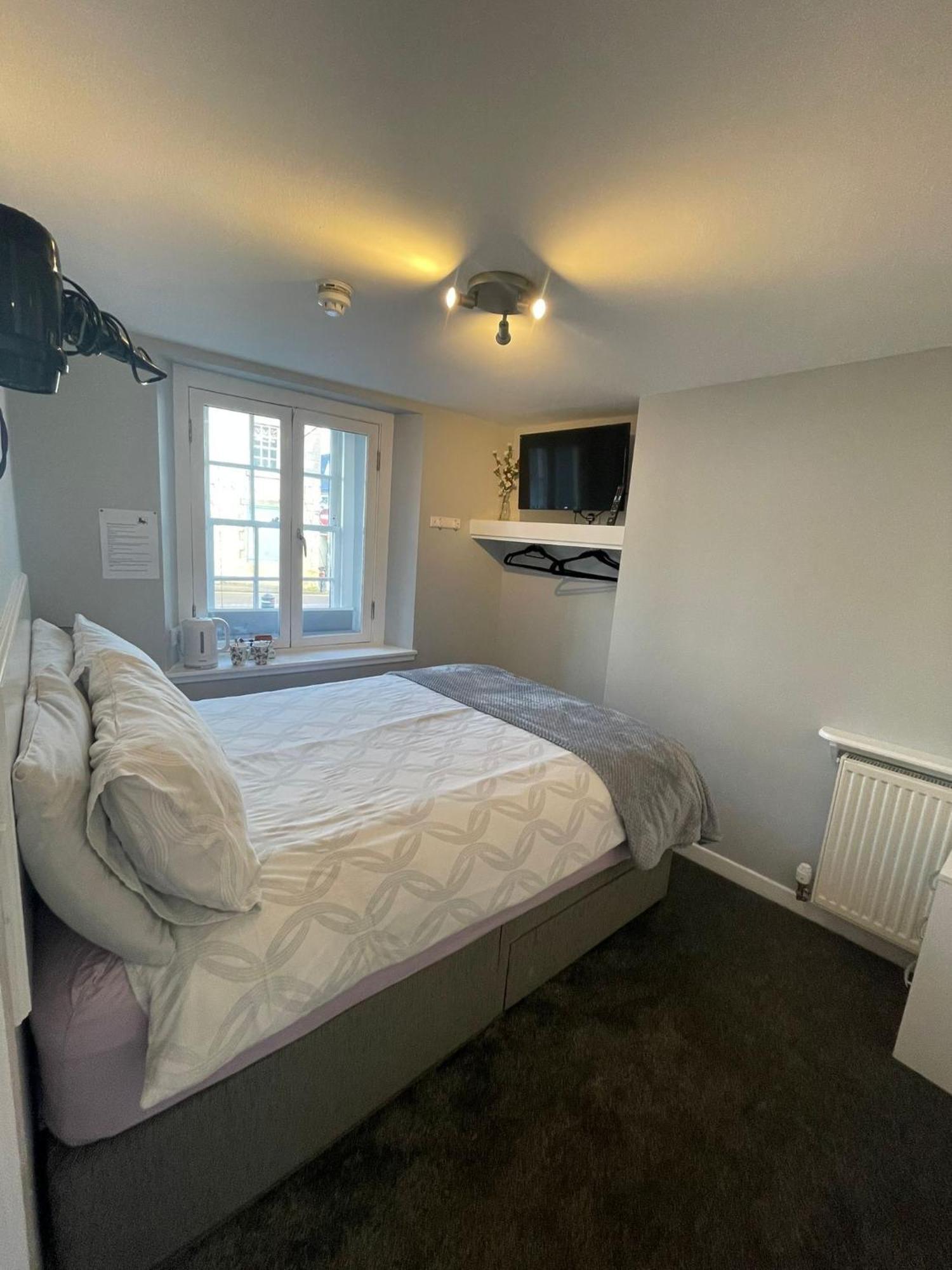 Black Bull With Rooms Upper Cumbernauld Extérieur photo