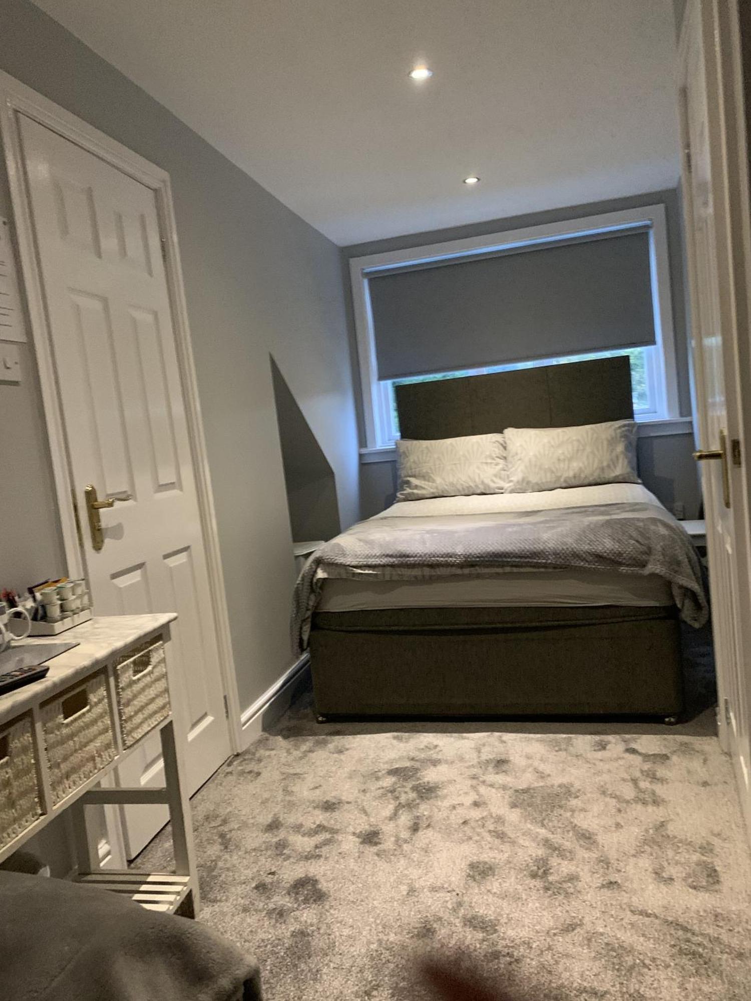 Black Bull With Rooms Upper Cumbernauld Chambre photo