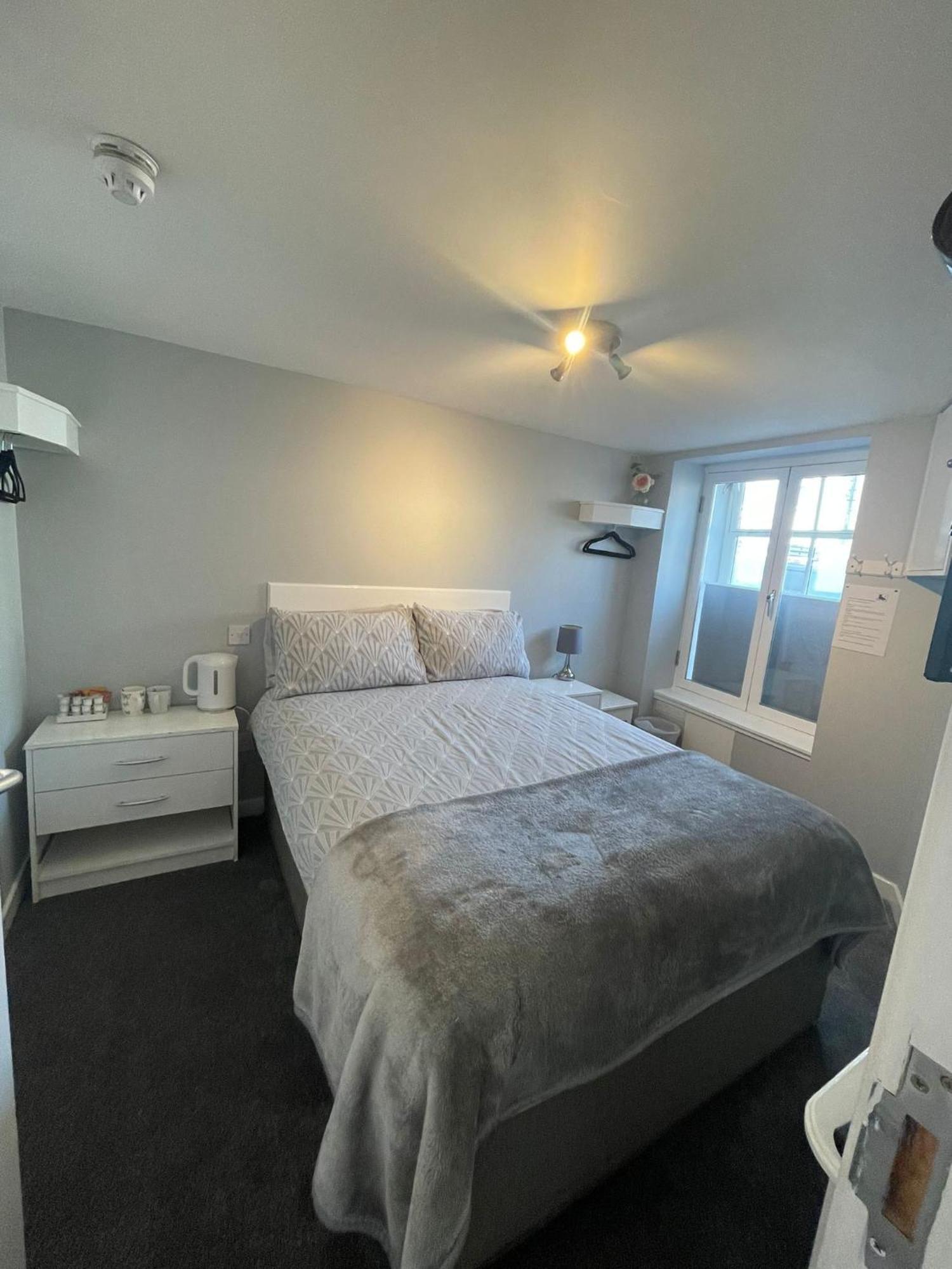 Black Bull With Rooms Upper Cumbernauld Extérieur photo