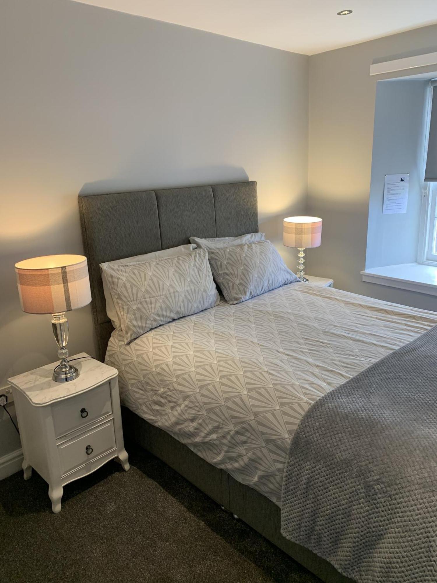 Black Bull With Rooms Upper Cumbernauld Chambre photo